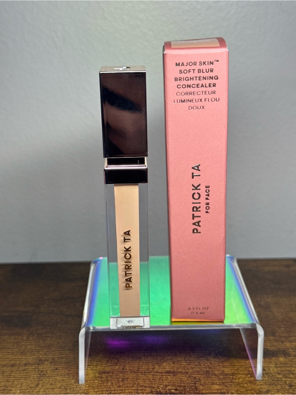 Patrick Ta Major Skin Soft Blur Brightening Concealer medium rosy 4